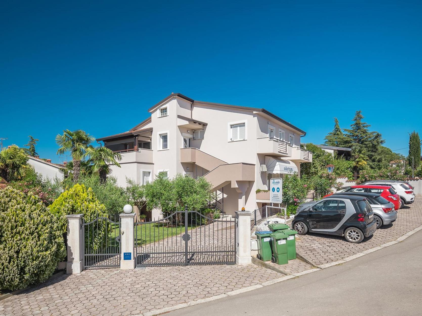 Spadici Luna Porec Luaran gambar